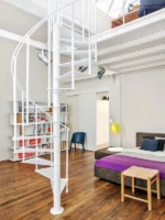 スリム白螺旋階段